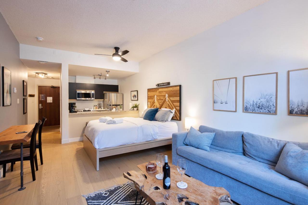 Bright Suite At Ski In/Out Glacier Lodge! วิสต์เลอร์ ภายนอก รูปภาพ
