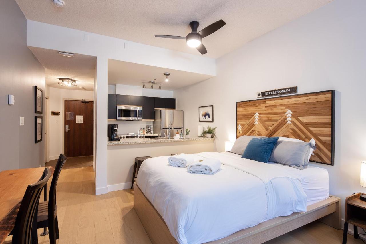 Bright Suite At Ski In/Out Glacier Lodge! วิสต์เลอร์ ภายนอก รูปภาพ