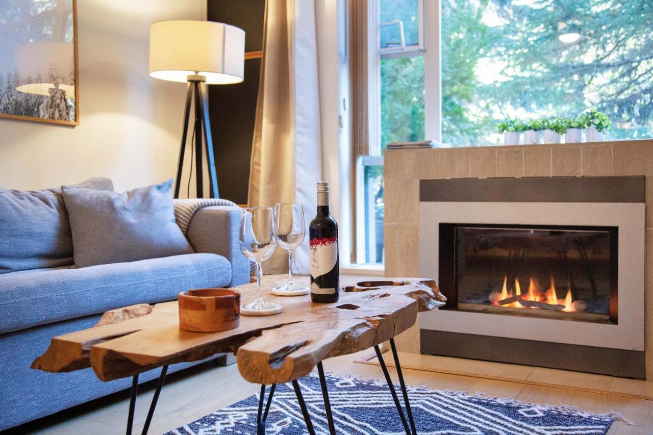Bright Suite At Ski In/Out Glacier Lodge! วิสต์เลอร์ ภายนอก รูปภาพ